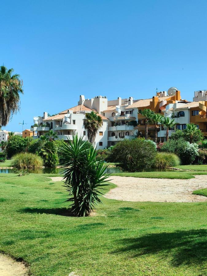La Entrada Beach Club 托雷维耶哈 外观 照片